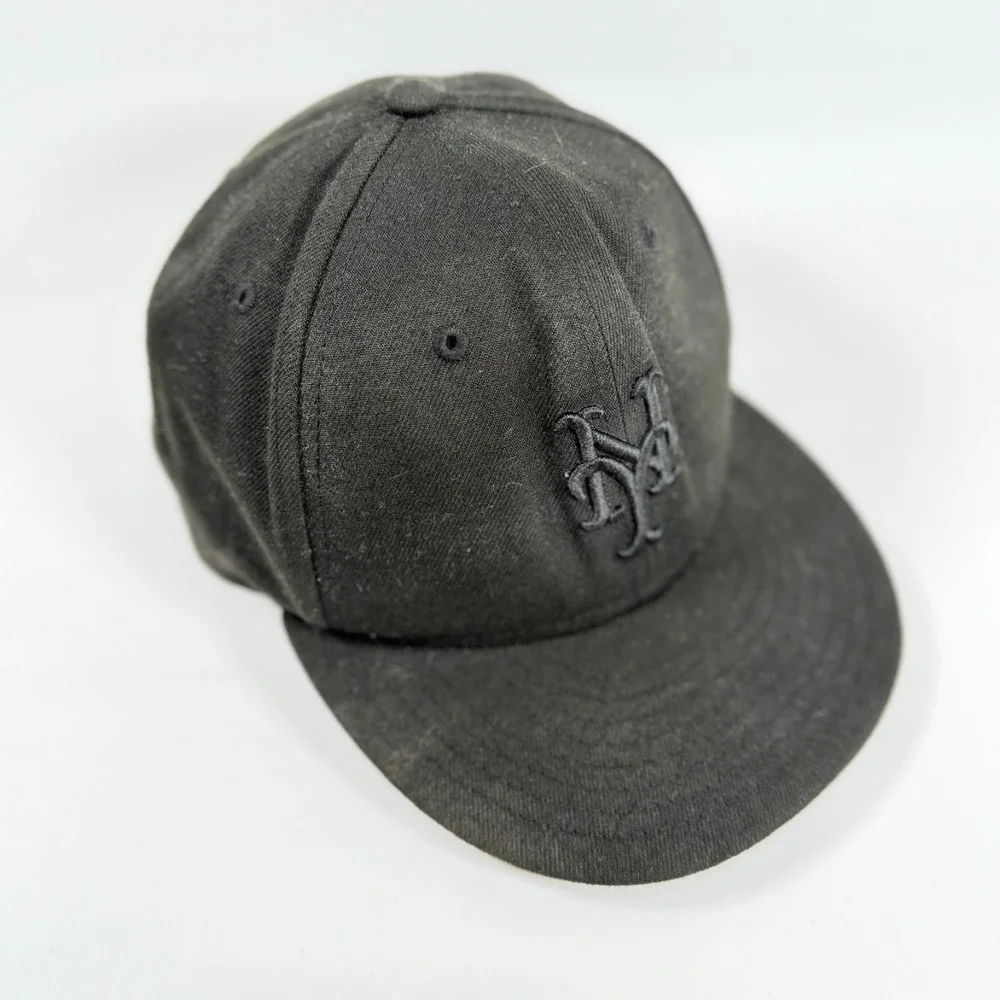 New York Mets New Era 9FIFTY Hat Blackout Tonal Black Logo Snapback Cap - Picture 3 of 7